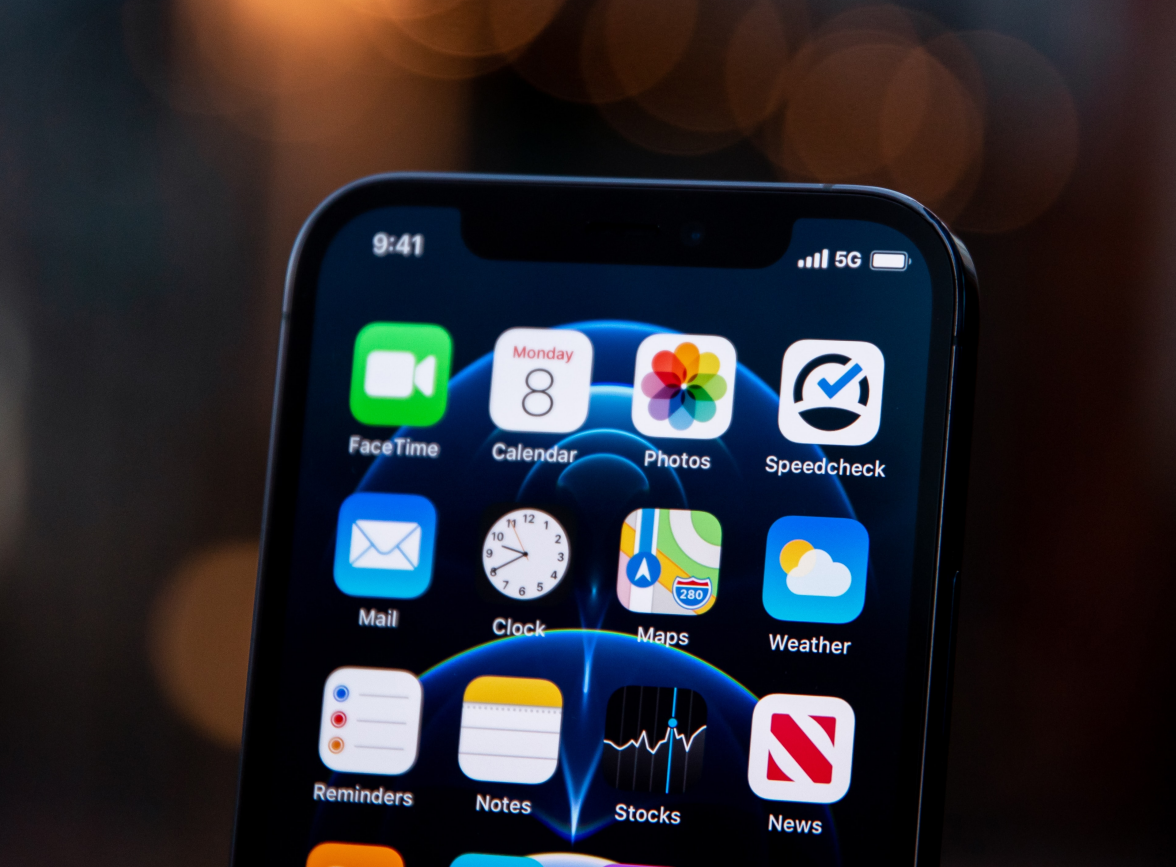 甘南苹果手机维修分享为什么 iPhone 12 在冬季会自动关机 